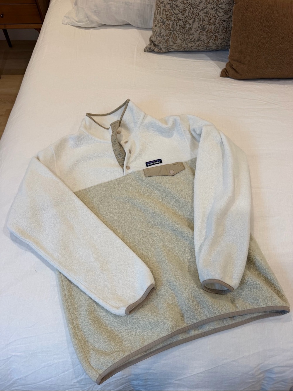 Patagonia Two-Tone Zip Fleece Pullover in Cream & Tan